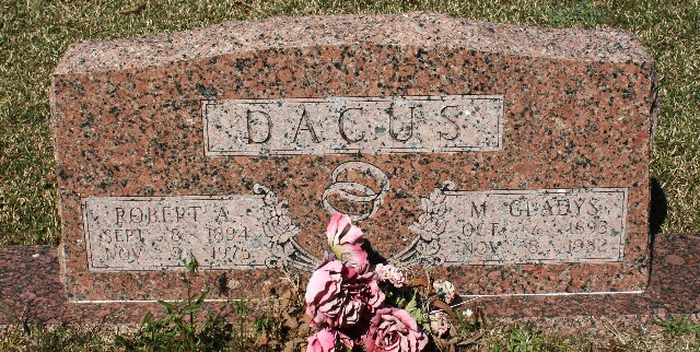 gravestones\DACUS Robert and Gladys