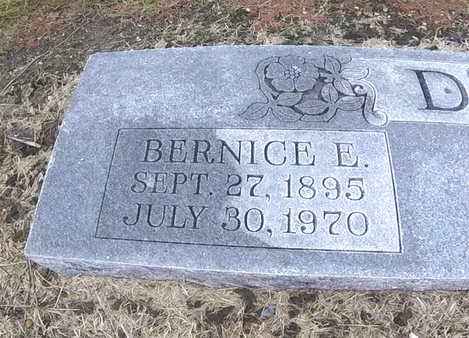 gravestones\DENN Bernice