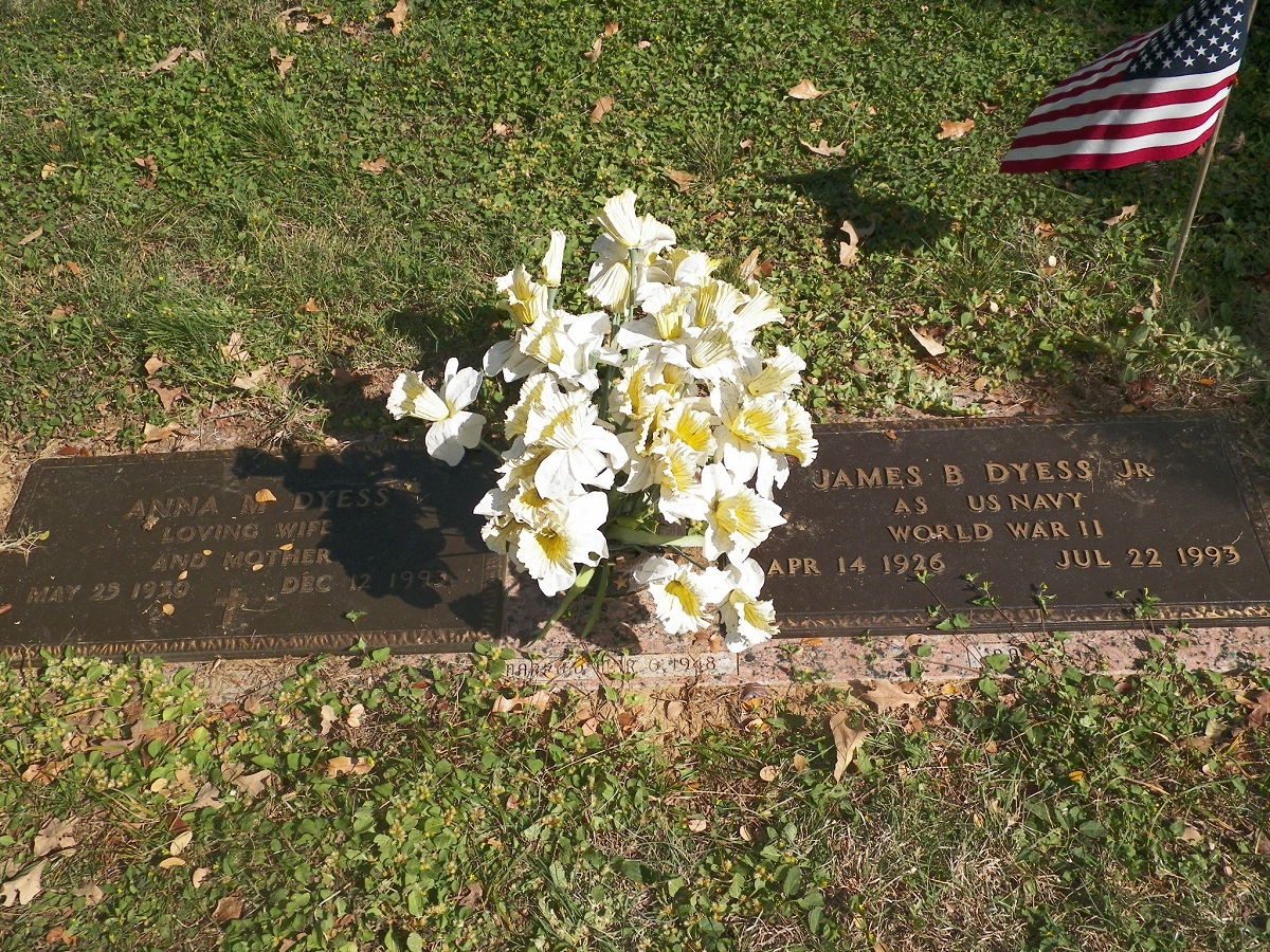 gravestones\DYESS JB and Anna