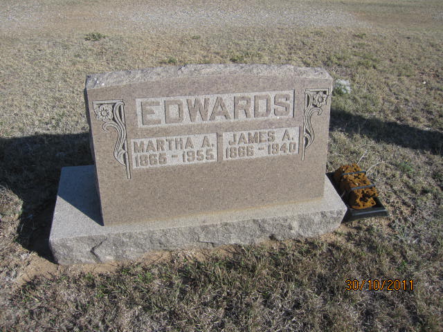 gravestones\EDWARDS James and Martha A