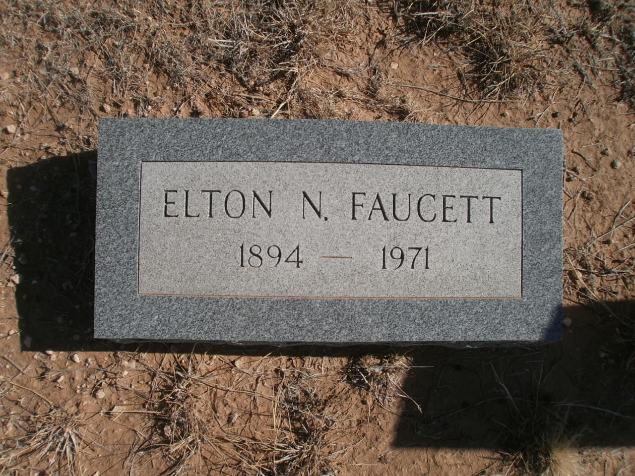 gravestones\FAUCETT Elton Newton