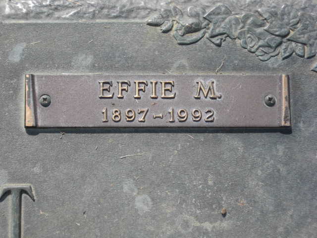 gravestones\FAUSETT Effie