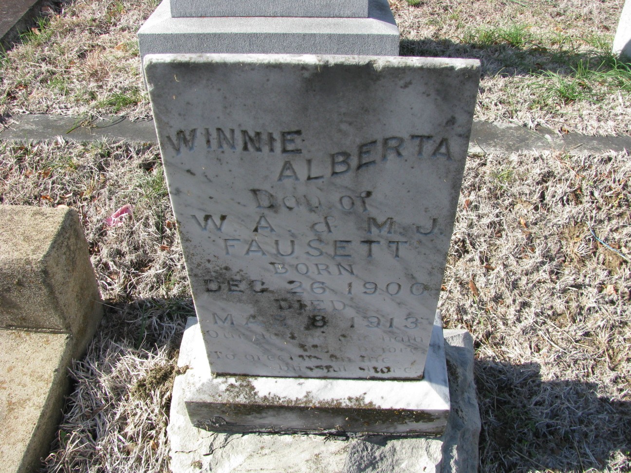 gravestones\FAUSETT Winnie Alberta