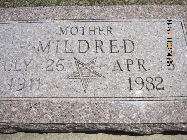 gravestones\HARRELSON Mildred Jessie Barton d1982