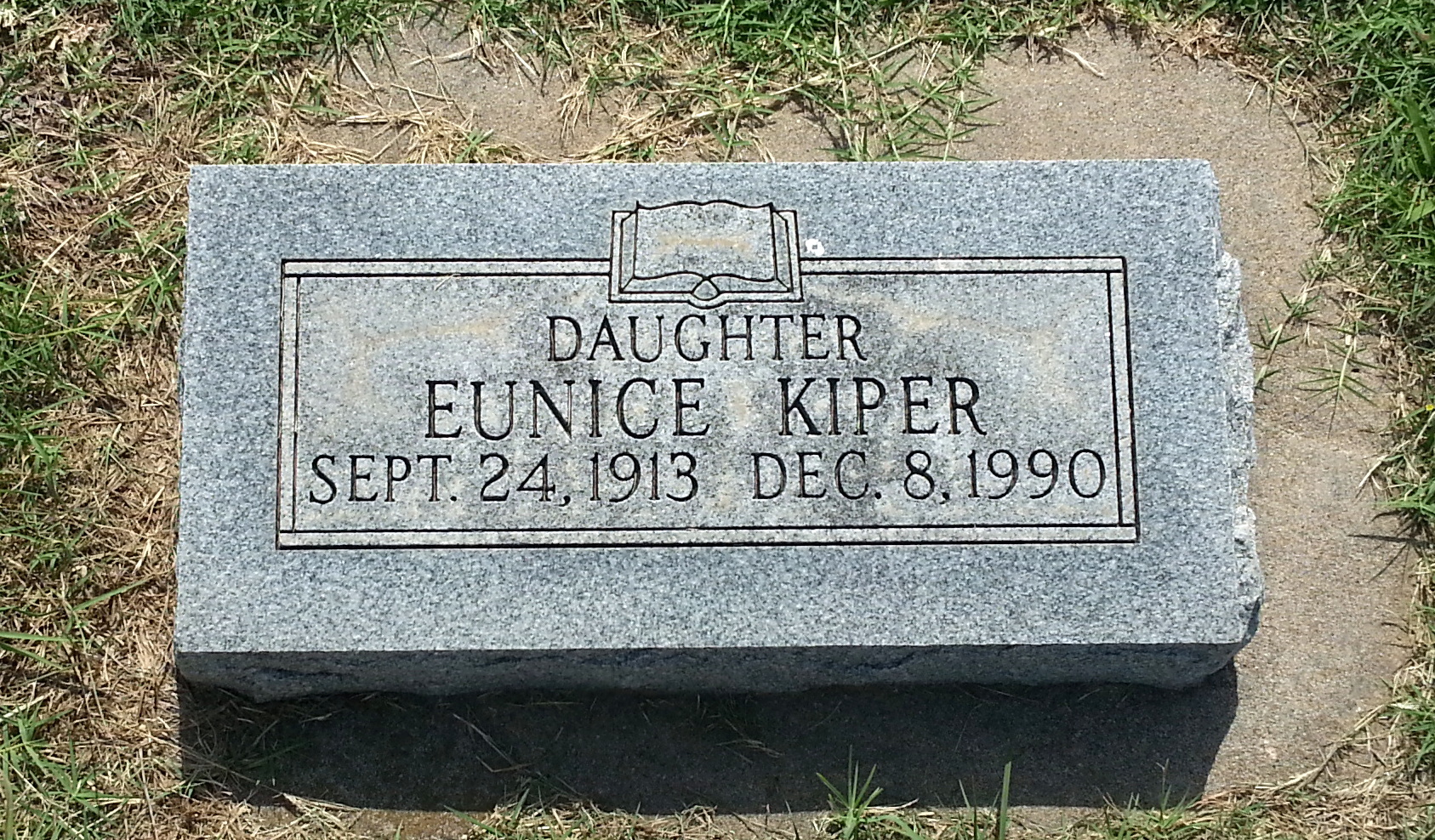 gravestones\KIPER Eunice