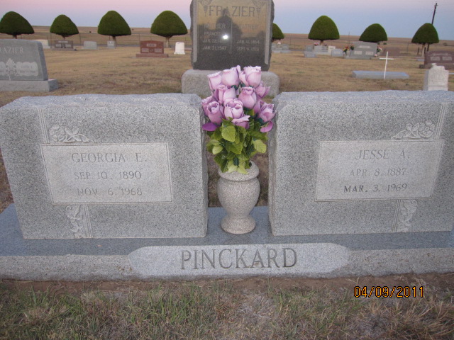 gravestones\PINCKARD Georgia E and Jesse A