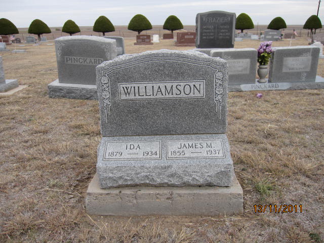 gravestones\WILLIAMSON James M d1937